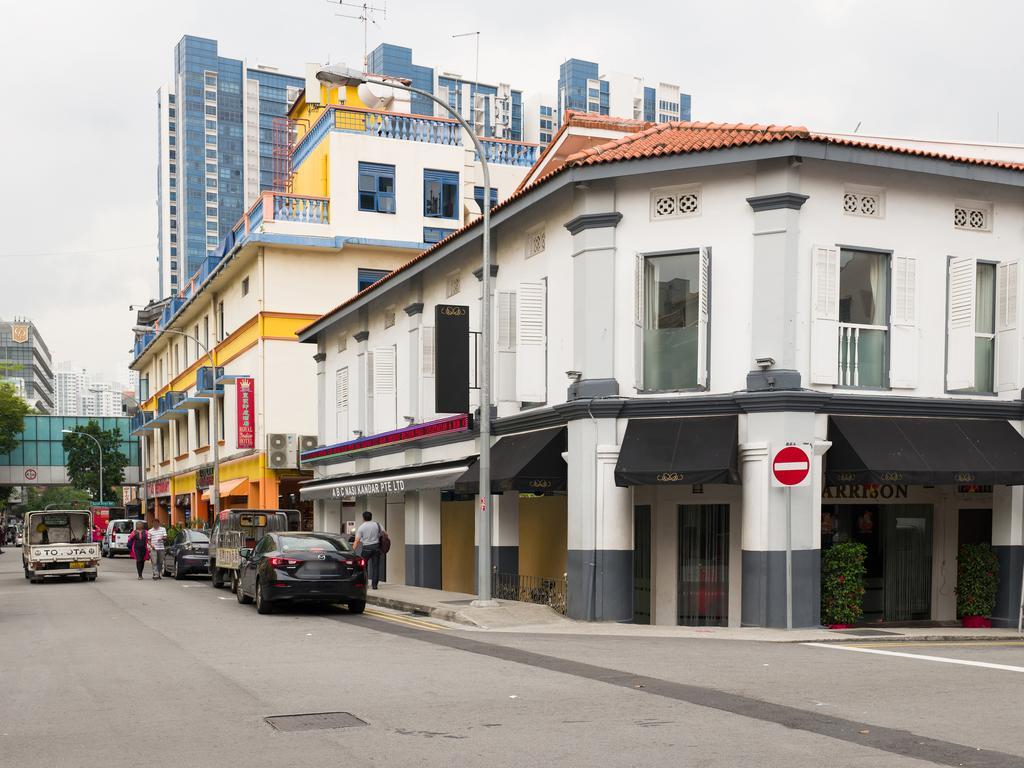 Khách sạn Reddoorz Near Mustafa Center 2*