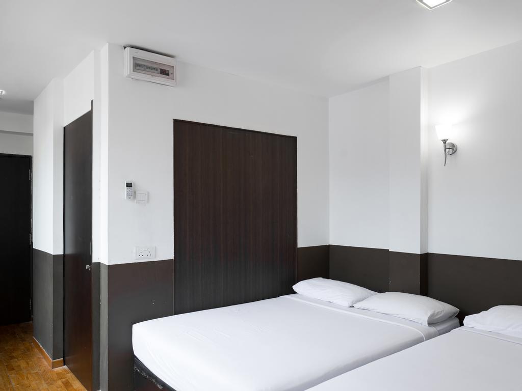 Khách sạn Reddoorz Near Mustafa Center Singapore