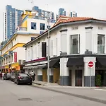 Reddoorz Near Mustafa Center